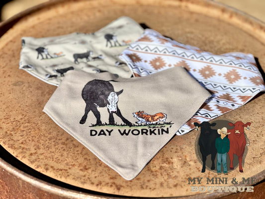 Day Workin' Drool Bib Set